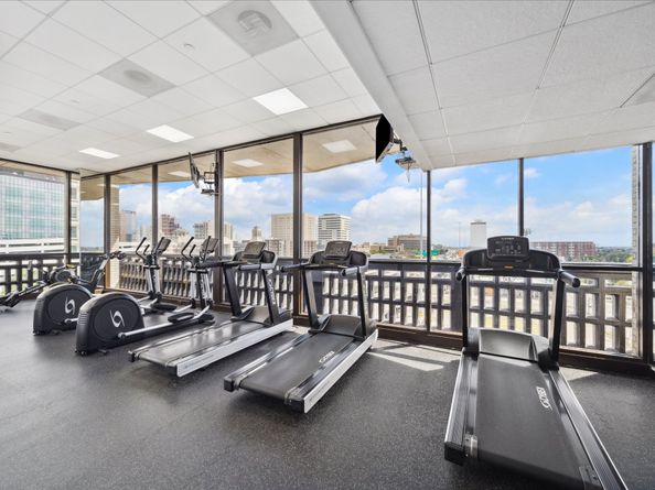 2016 Main Street 2417, Houston TX 77002