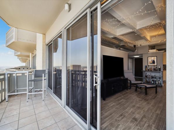 2016 Main Street 2417, Houston TX 77002