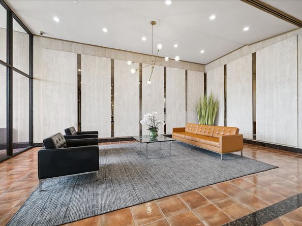 2016 Main Street 2417, Houston TX 77002