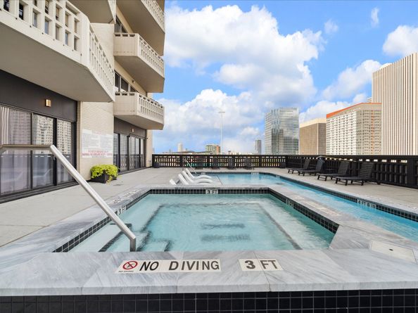 2016 Main Street 2417, Houston TX 77002