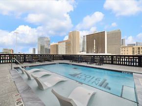 2016 Main Street 2417, Houston TX 77002