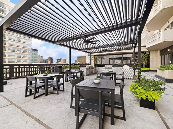 2016 Main Street 2417, Houston TX 77002