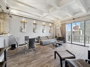 2016 Main Street 2417, Houston TX 77002