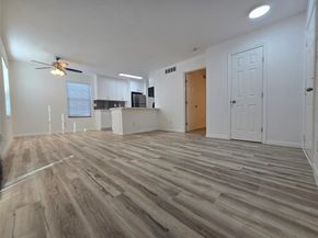 12660 Ashford Point Drive 402, Houston TX 77082