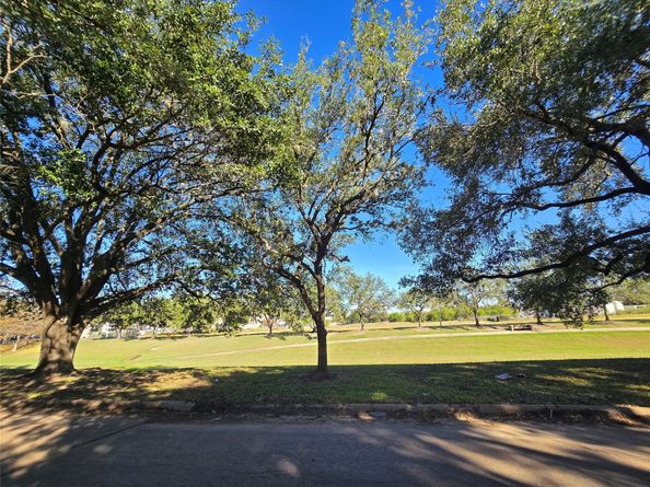 12660 Ashford Point Drive 402, Houston TX 77082