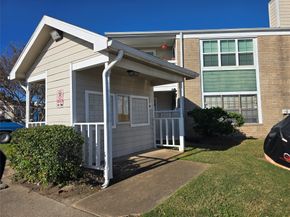 12660 Ashford Point Drive 402, Houston TX 77082