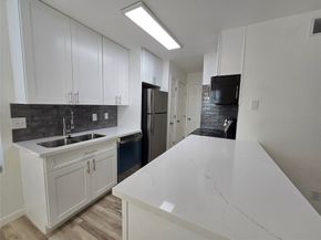 12660 Ashford Point Drive 402, Houston TX 77082