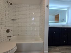 12660 Ashford Point Drive 402, Houston TX 77082