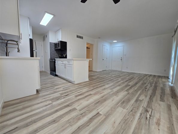 12660 Ashford Point Drive 402, Houston TX 77082