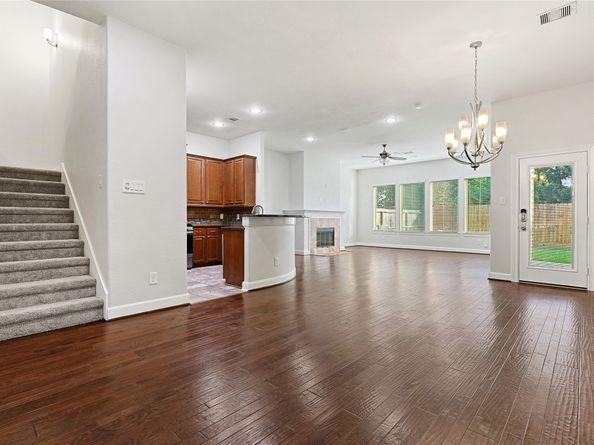 5166 Oasis Park, Houston TX 77021