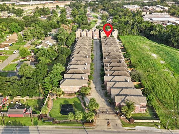 5166 Oasis Park, Houston TX 77021