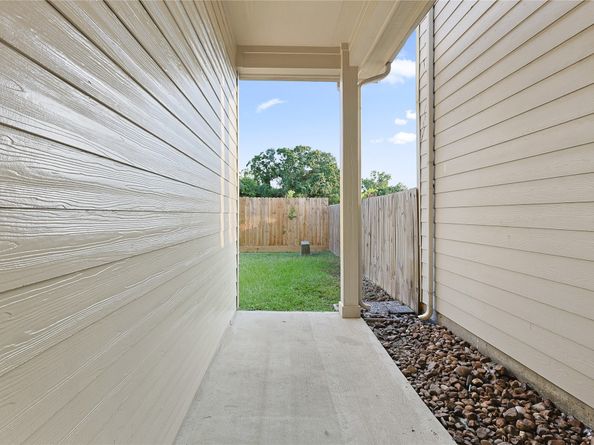 5166 Oasis Park, Houston TX 77021