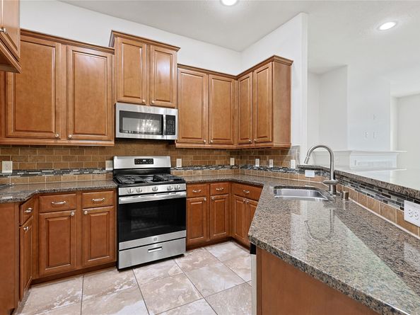 5166 Oasis Park, Houston TX 77021