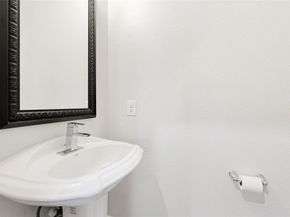 5166 Oasis Park, Houston TX 77021