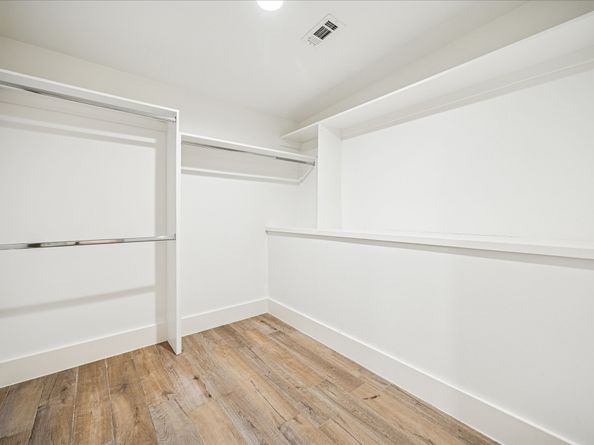 334 Wycliffe Drive, Houston TX 77079