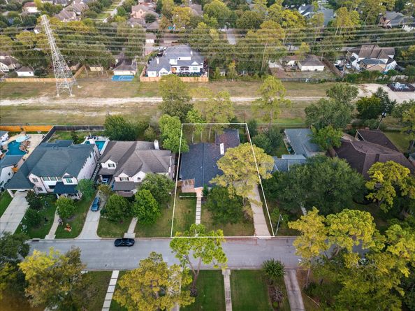 334 Wycliffe Drive, Houston TX 77079