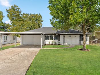 719 E 40th 1/2 Street