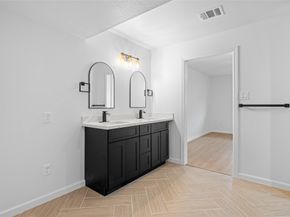 719 E 40th 1/2 Street, Houston TX 77022