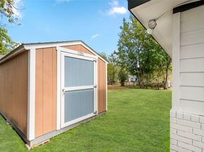 719 E 40th 1/2 Street, Houston TX 77022