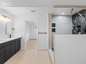 719 E 40th 1/2 Street, Houston TX 77022