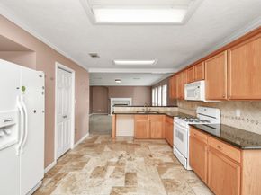 10810 Desert Springs Circle, Houston TX 77095