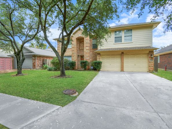 10810 Desert Springs Circle, Houston TX 77095