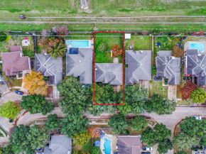 10810 Desert Springs Circle, Houston TX 77095