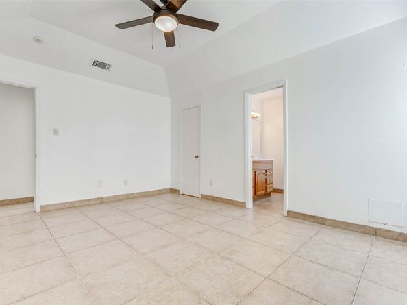 4247 Southchase Lane, Houston TX 77014