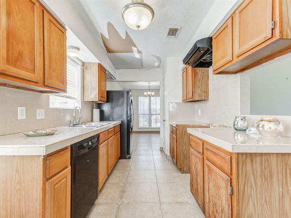 4247 Southchase Lane, Houston TX 77014