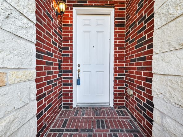 4663 Rockton Hills Lane, Sugar Land TX 77479