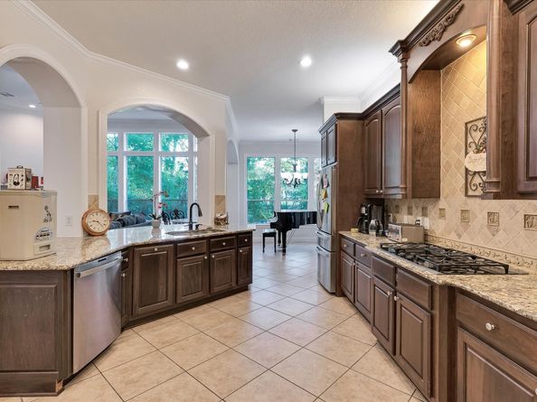 3 N Fair Manor Circle, Spring TX 77382