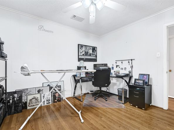 4831 Knickerbocker Street, Houston TX 77035