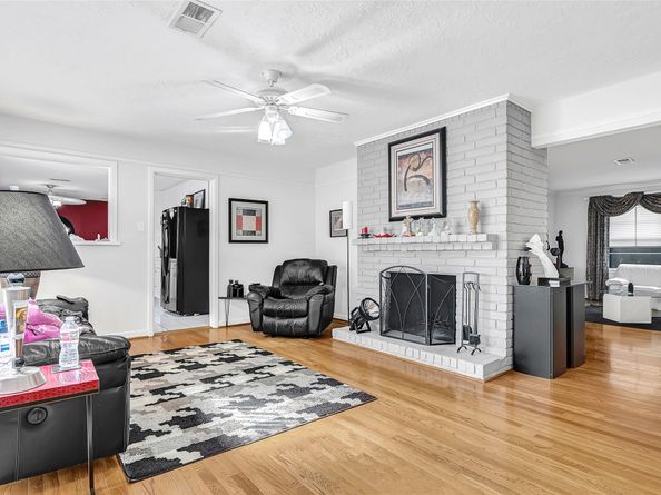 4831 Knickerbocker Street, Houston TX 77035