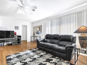 4831 Knickerbocker Street, Houston TX 77035