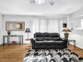 4831 Knickerbocker Street, Houston TX 77035