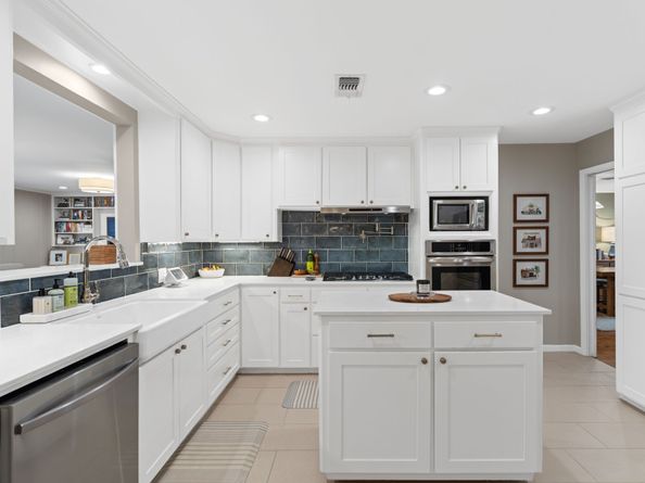 2314 Hialeah Drive, Houston TX 77018