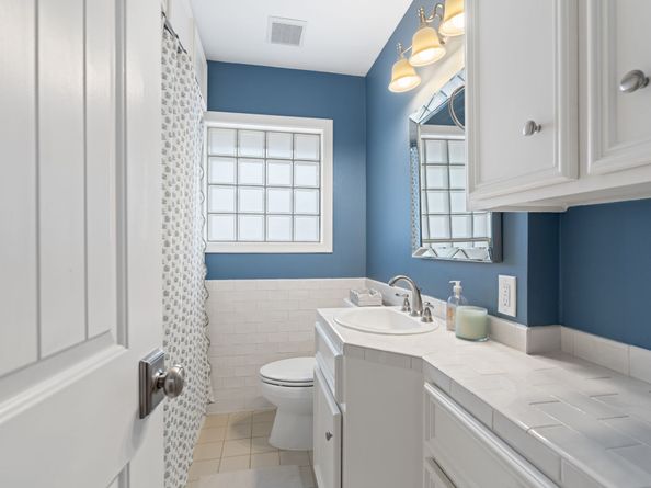 2314 Hialeah Drive, Houston TX 77018