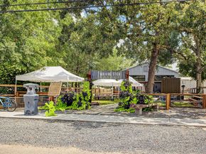 2314 Hialeah Drive, Houston TX 77018