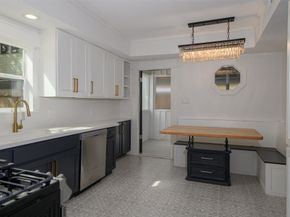 105 E 14th Street, Houston TX 77008