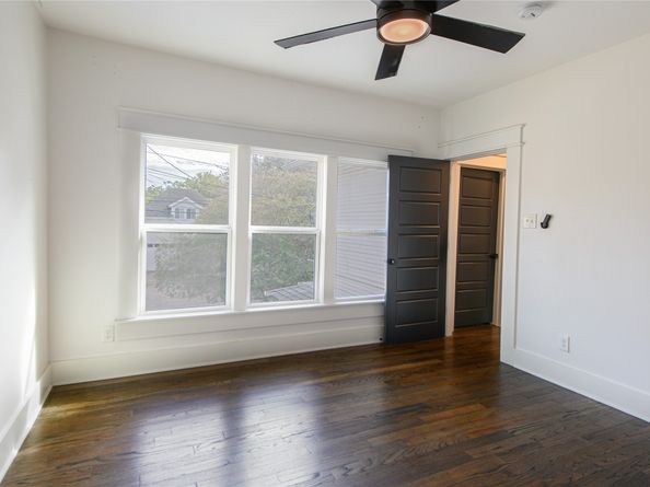 105 E 14th Street, Houston TX 77008