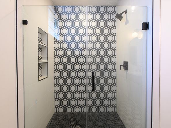 105 E 14th Street, Houston TX 77008