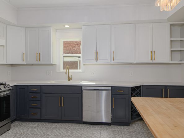 105 E 14th Street, Houston TX 77008