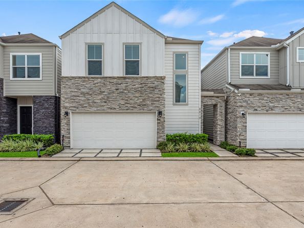 8819 Hollister Pine Court, Houston TX 77080