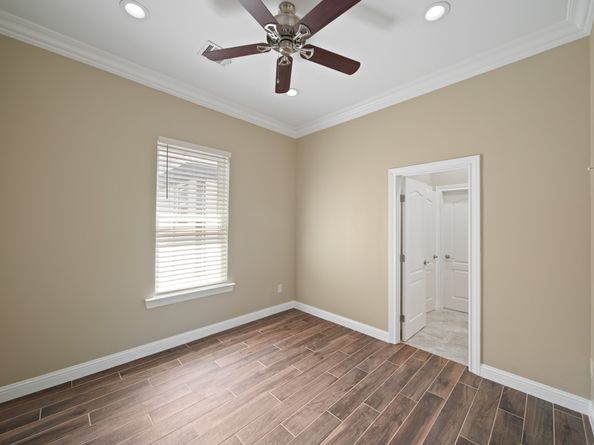 1148 Du Barry Lane, Houston TX 77018