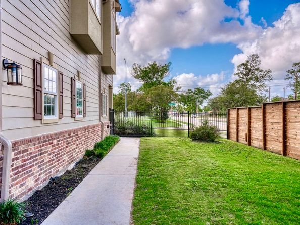 1148 Du Barry Lane, Houston TX 77018