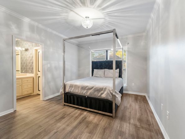 2727 S Southern Oaks Drive, Houston TX 77068