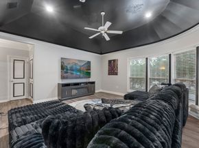 2727 S Southern Oaks Drive, Houston TX 77068