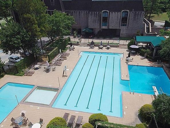 2727 S Southern Oaks Drive, Houston TX 77068