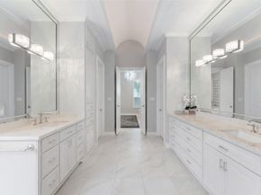 2727 S Southern Oaks Drive, Houston TX 77068