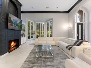 2727 S Southern Oaks Drive, Houston TX 77068